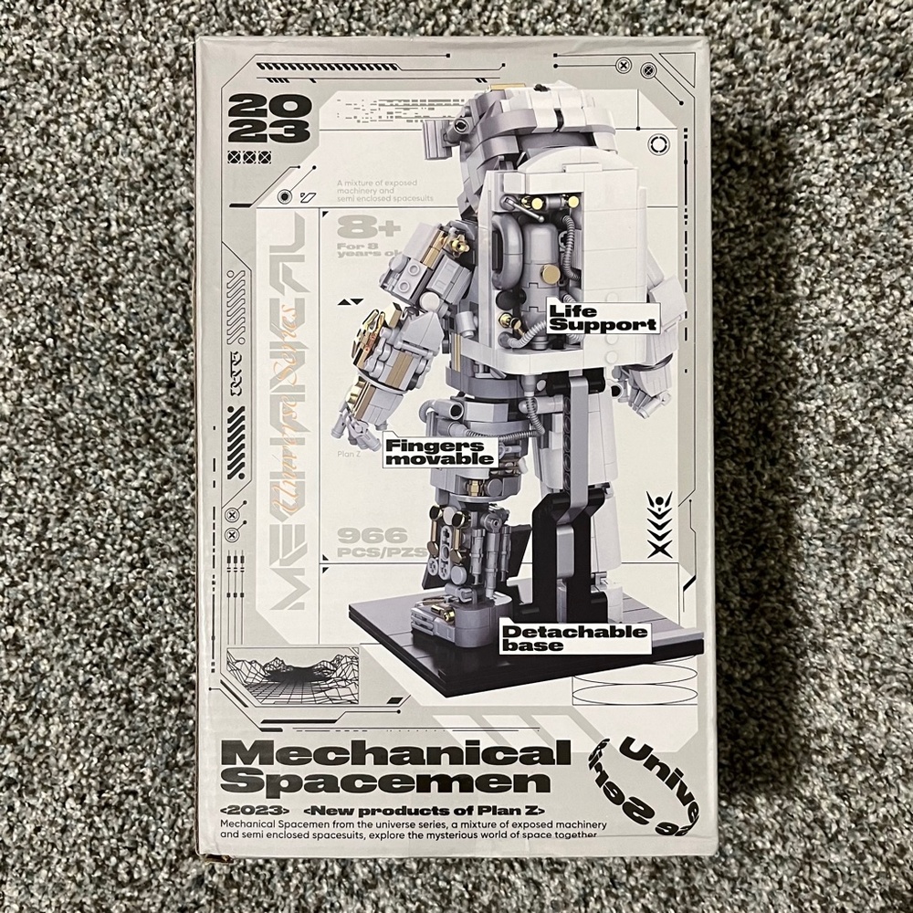 Mechanical Spaceman Building Blocks Set, New without tags - Picture 3 of 10
